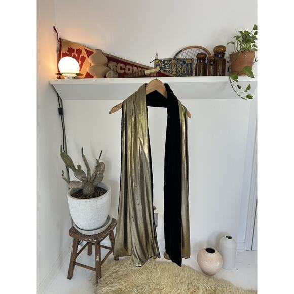 Vintage 1940s Silk Velvet Gold Metallic Scarf - Picture 1 of 3